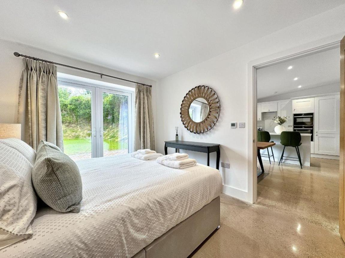 Fairfield House Villa คาร์ลไอเอิล ภายนอก รูปภาพ