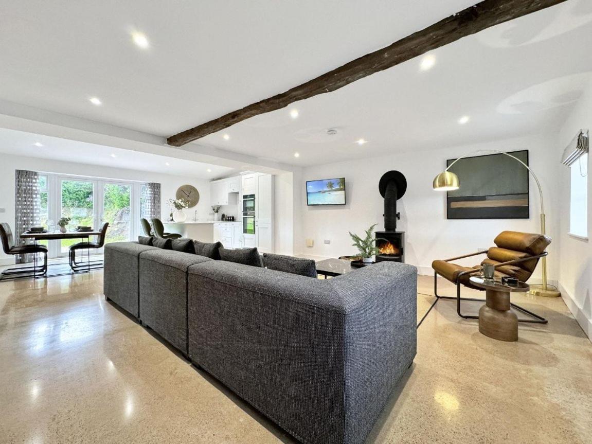 Fairfield House Villa คาร์ลไอเอิล ภายนอก รูปภาพ